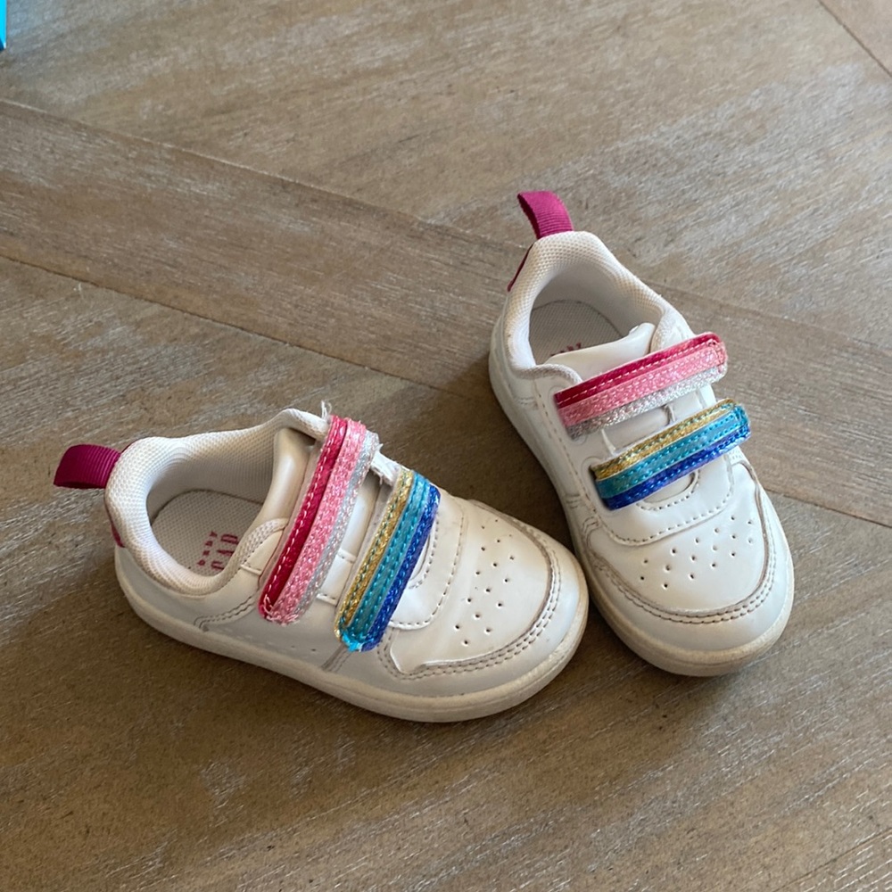 baby gap sneakers